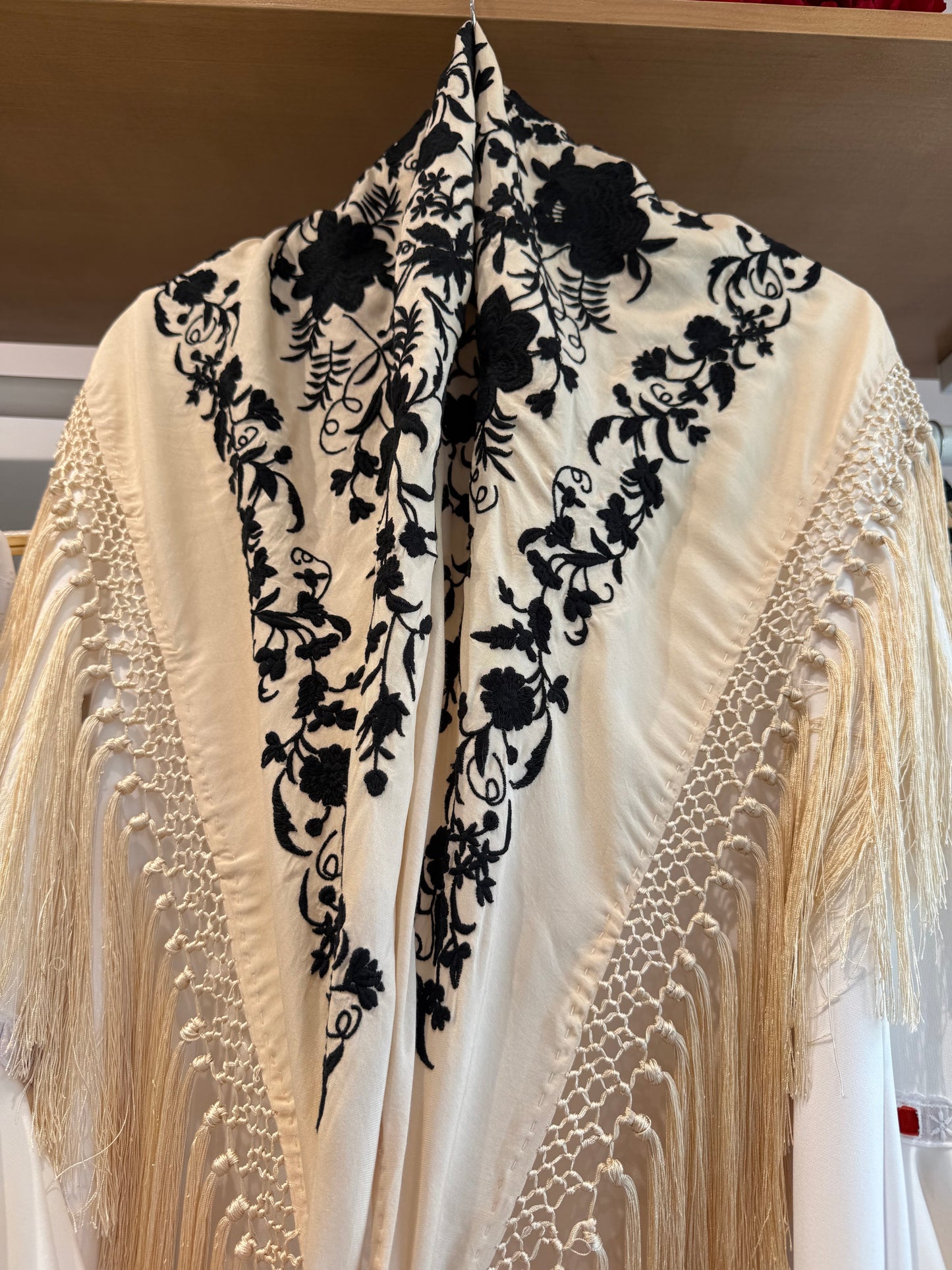 MANTONCILLO BICOLOR BEIGE/NEGRO