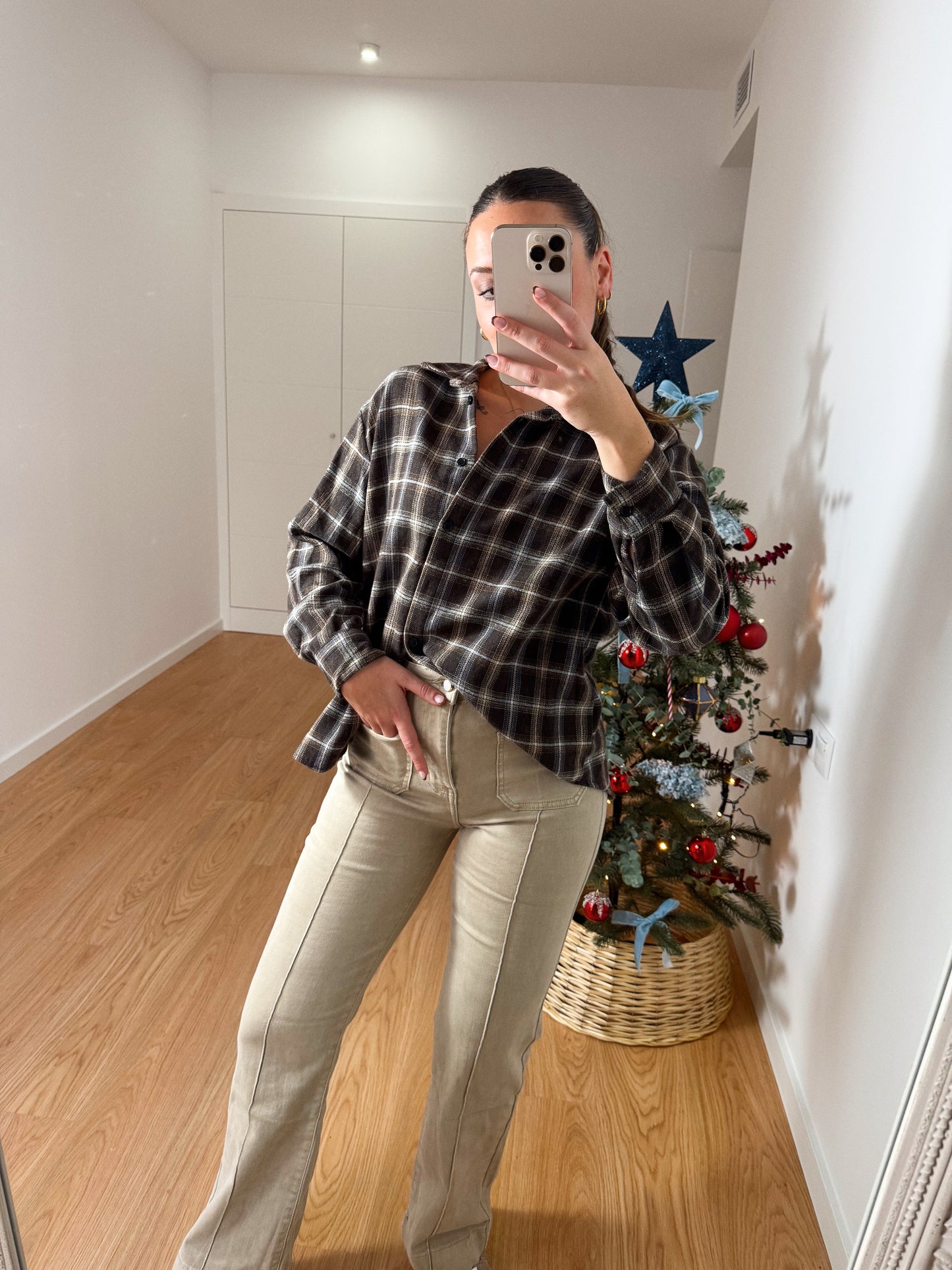 JEANS BEIGE BOLSILLO LINE