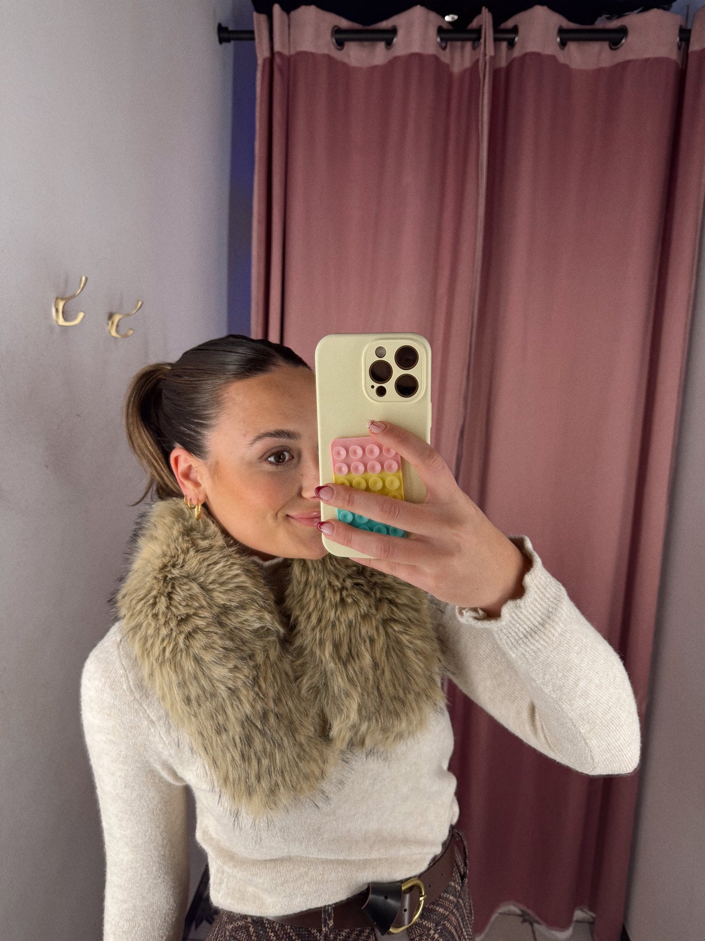 CUELLO PELO SINTÉTICO CUADRADO COLOR NATURAL