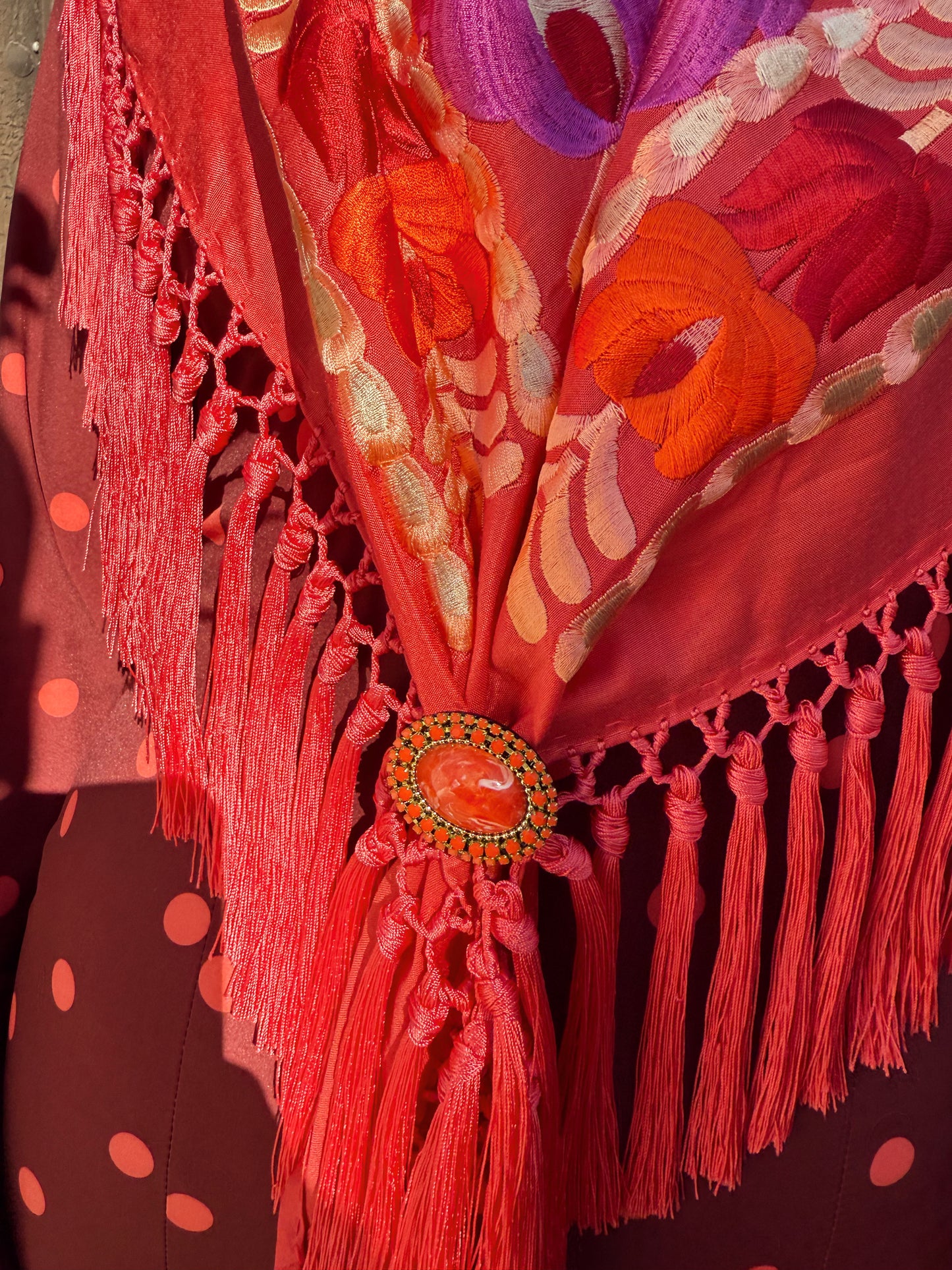 BROCHE REINA CORAL
