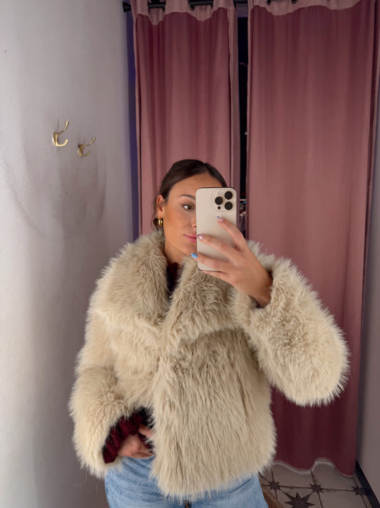 ABRIGO PELOS BEIGE