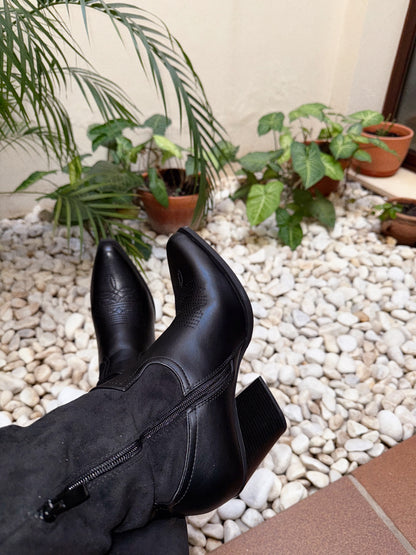 COWBOY NEGRA DOBLE TEJIDO