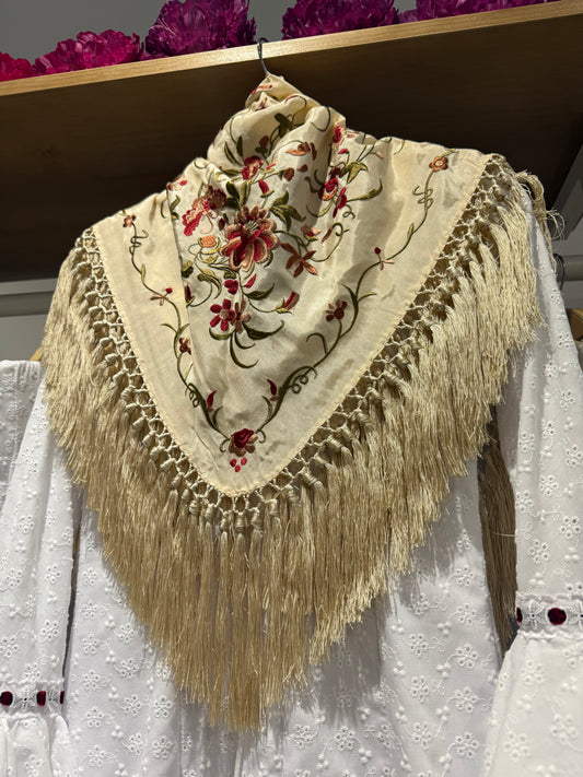 MANTÓN CUADRADO VAINILLA