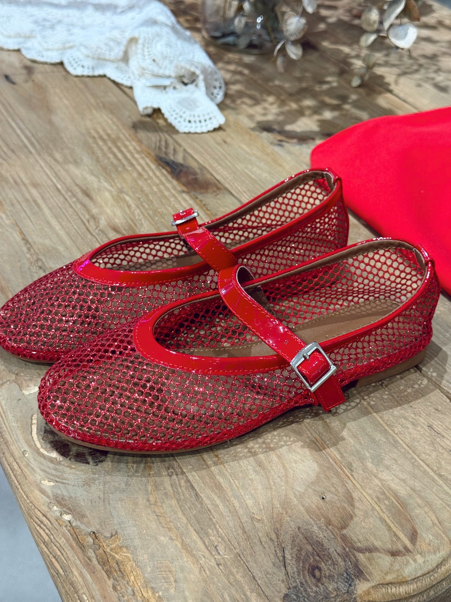 MERCEDITA RED ROJA