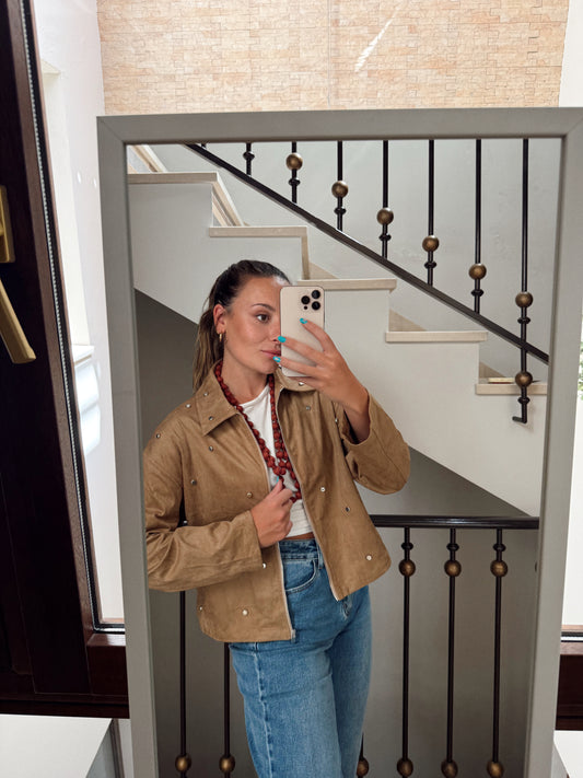 CHAQUETA ANTELINA TACHUELAS