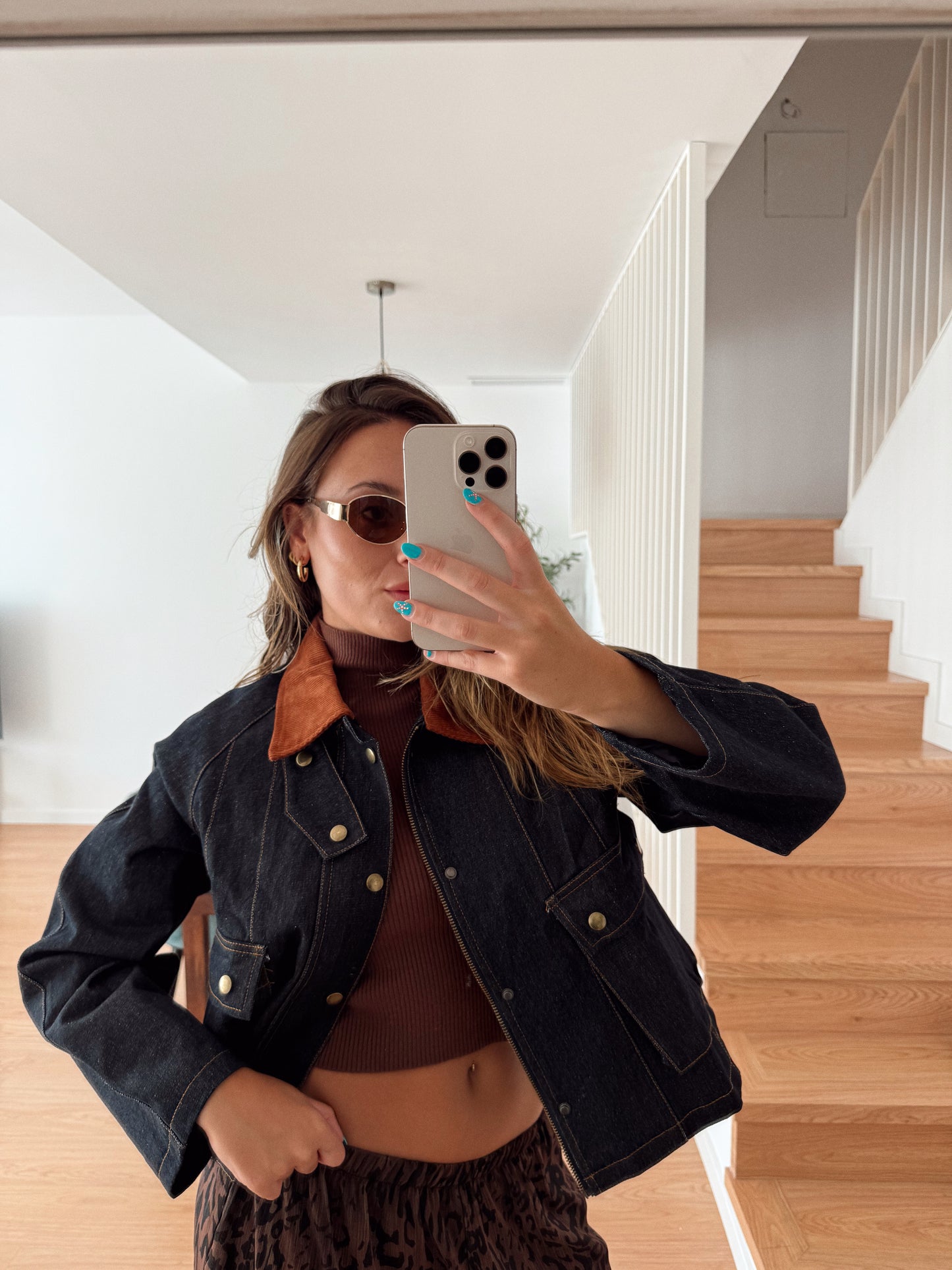 CHAQUETA DENIM CUELLO CONTRASTE