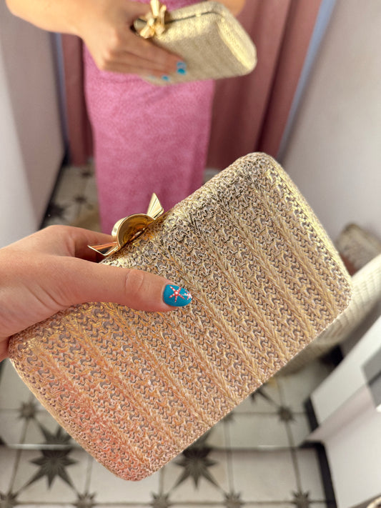 BOLSO RAFIA DORADA FLOR