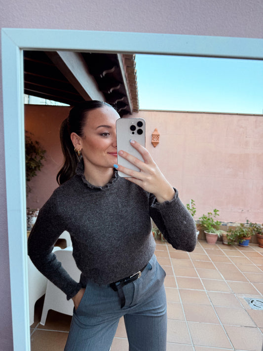 JERSEY BASIC MARRÓN CUELLO RIZO