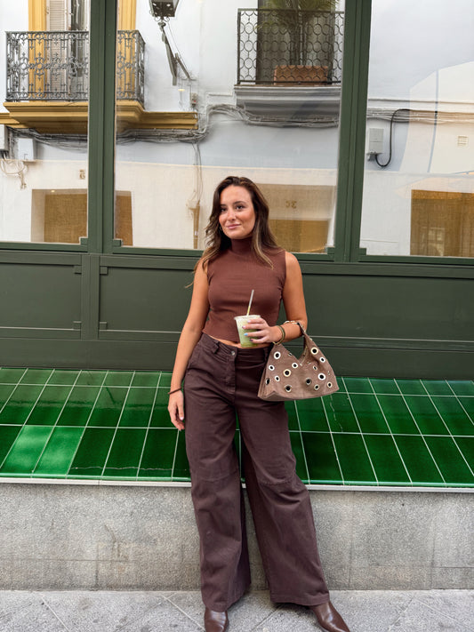 PANTALÓN CORTE CHOCOLAT