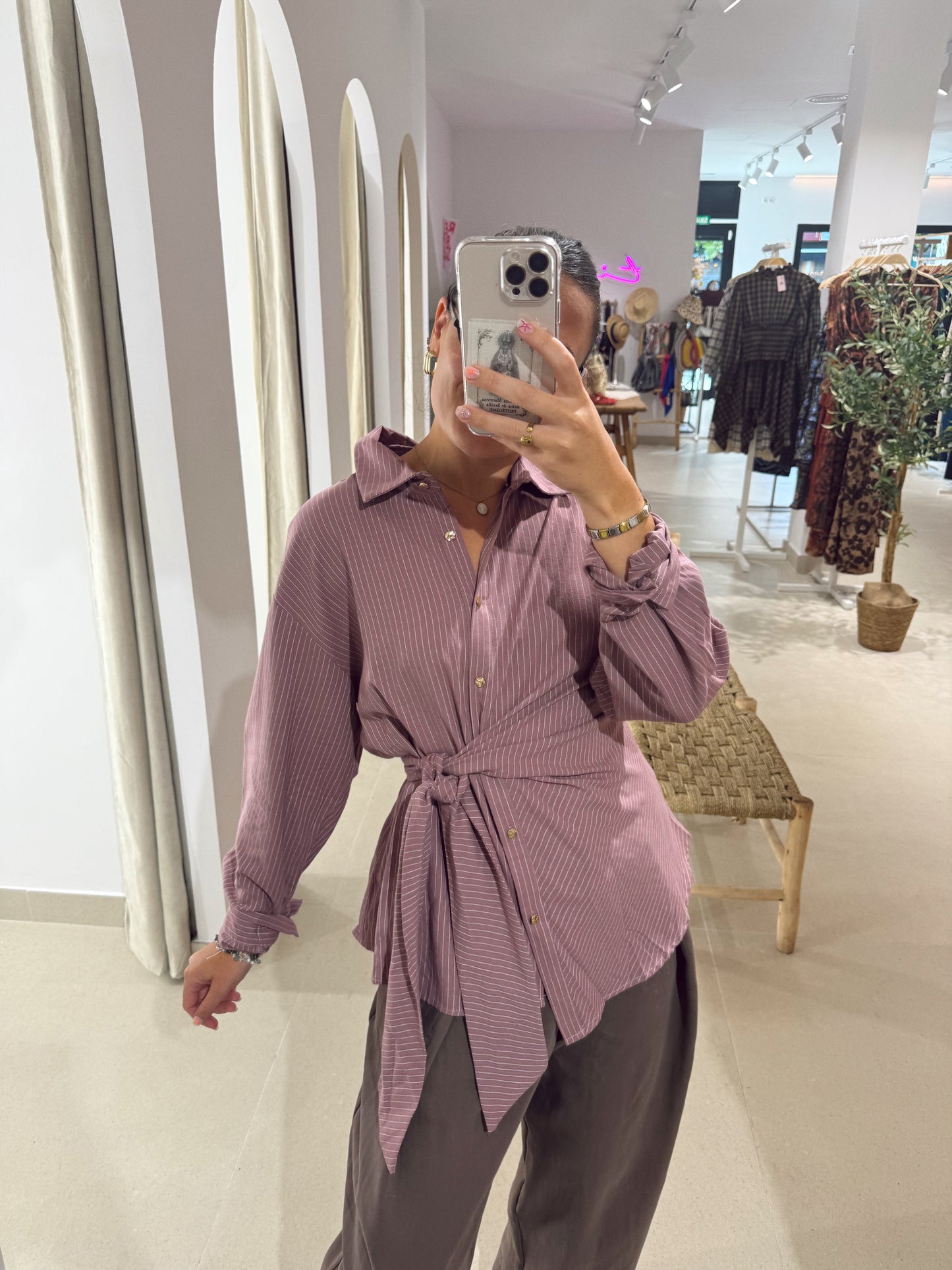 CAMISA NUDO RAYAS MAQUILLAJE