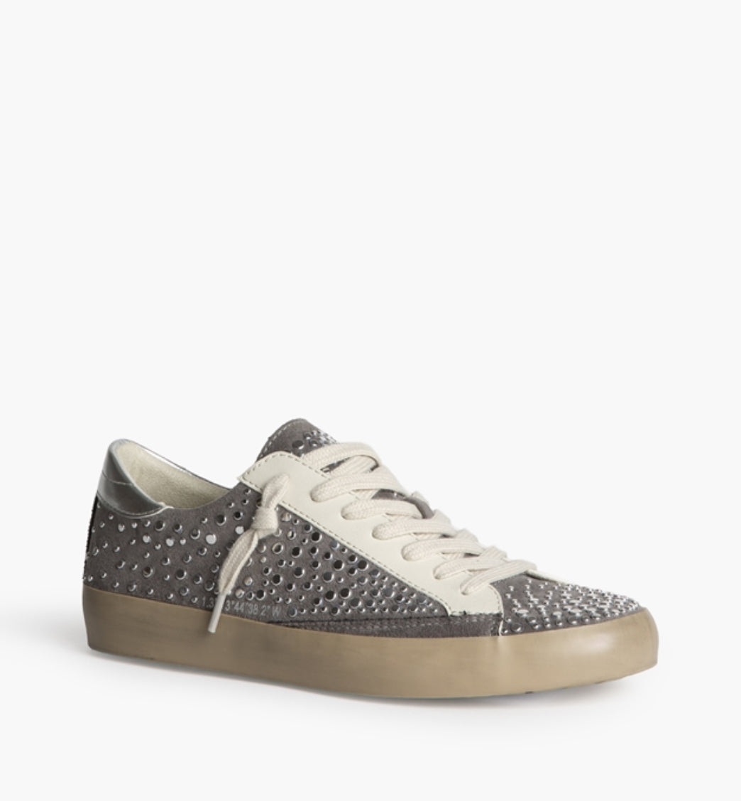ZAPATILLA GRIS TACHUELAS