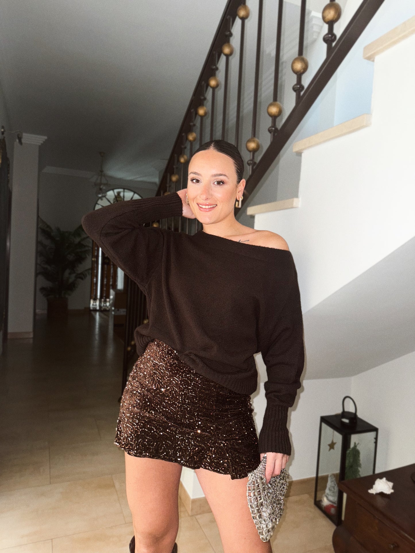 JERSEY MARRÓN BASIC HOMBROS