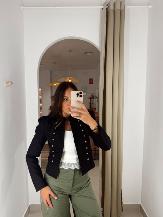 CHAQUETA BOTONES NEGRA