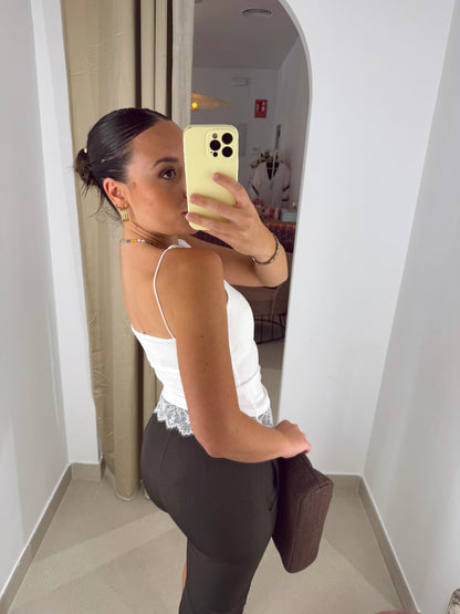 PANTALÓN CAPRI MARRÓN