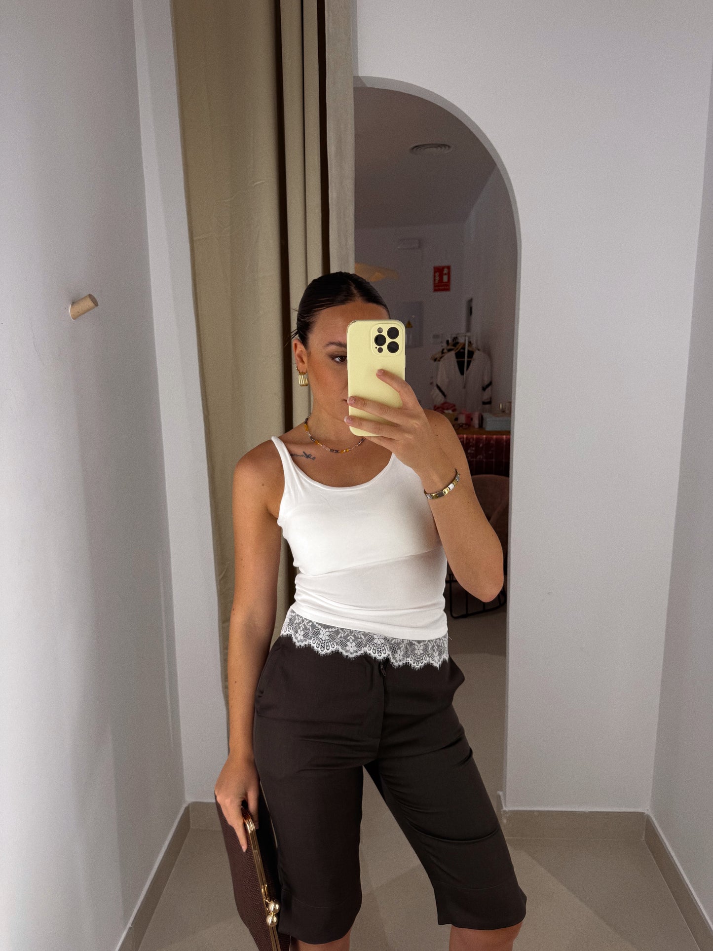 PANTALÓN CAPRI MARRÓN