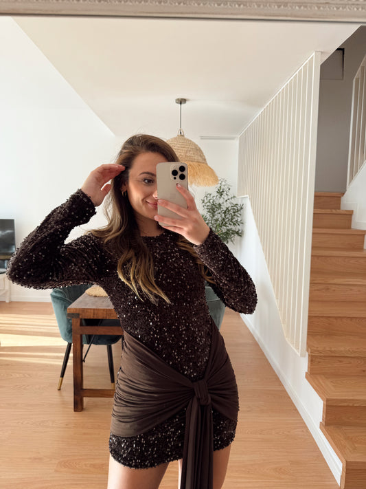 VESTIDO LENTEJUELA NUDO MARRÓN