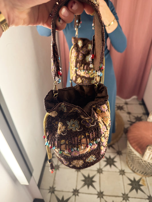 BOLSO BOMBONERA ESTAMPADO PEDRERÍA