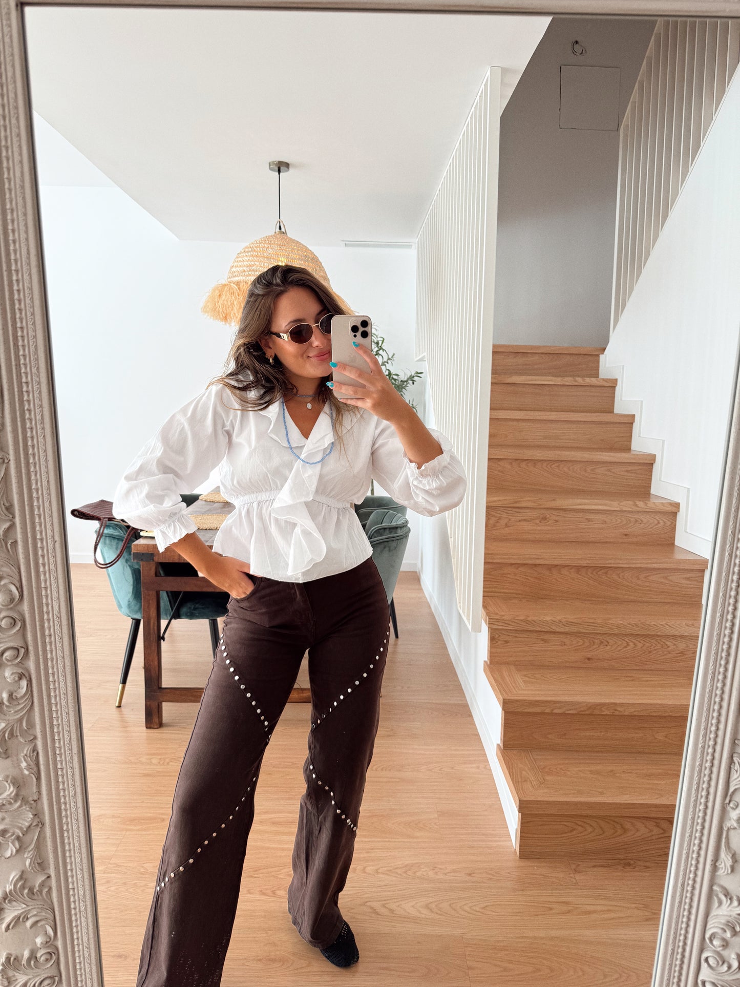 BLUSA BÁSICA BLANCA VOLANTES