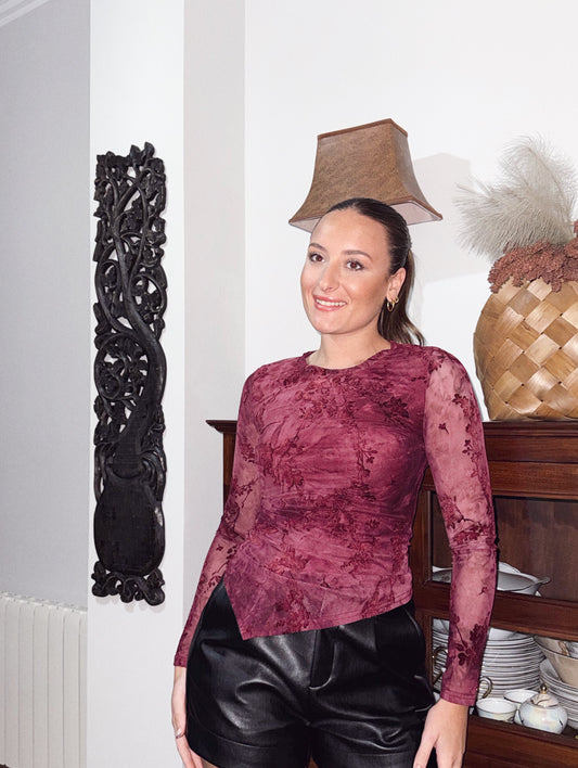 TOP FLORES TERCIOPELO BURDEOS