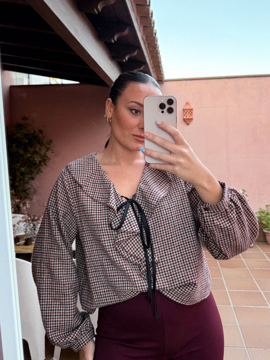 BLUSA VOLANTITOS FRANELA