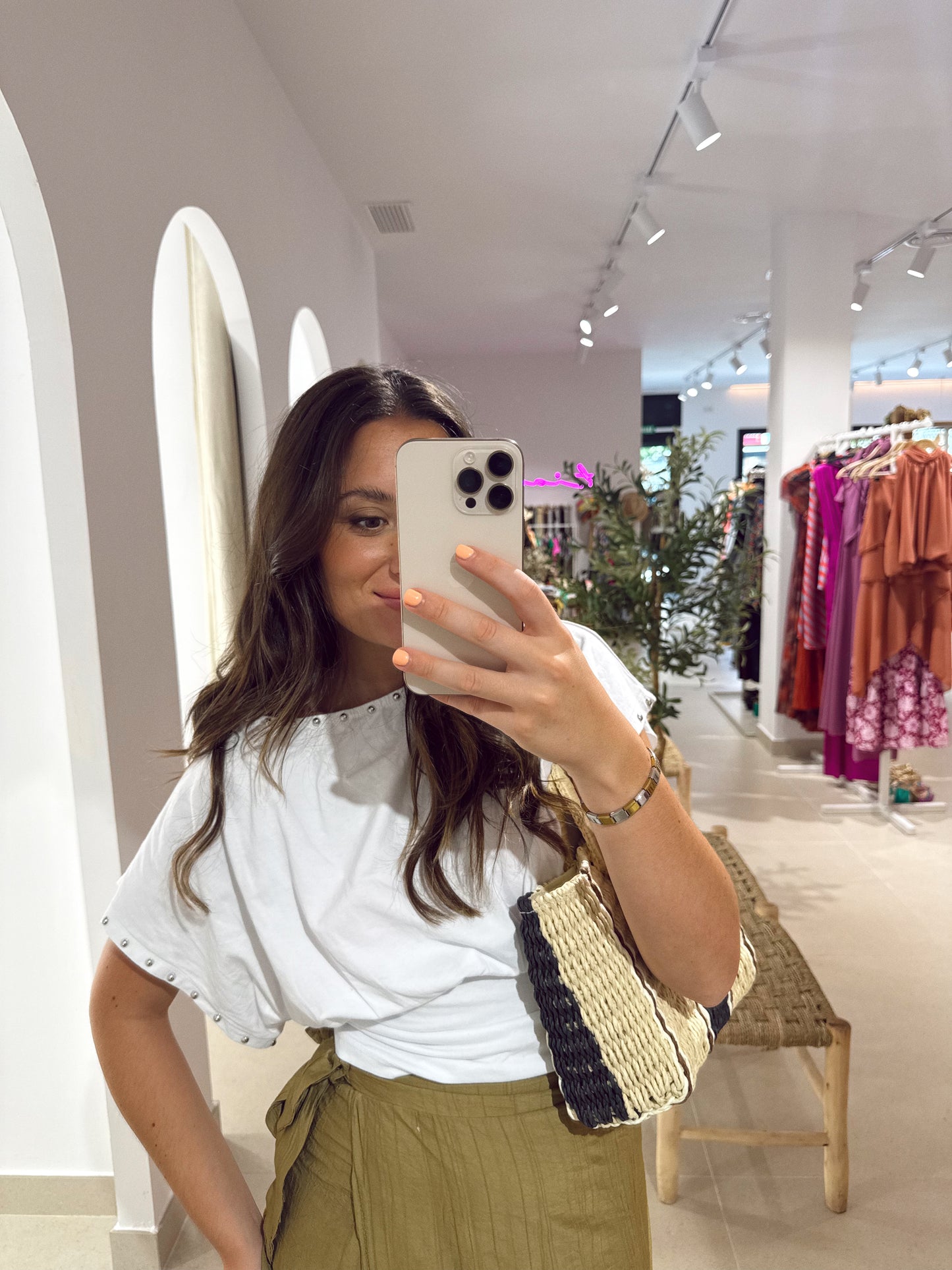 CAMISETA TACHAS BLANCA