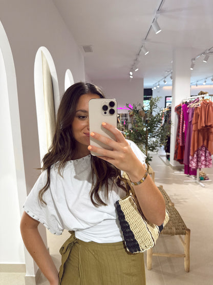CAMISETA TACHAS BLANCA