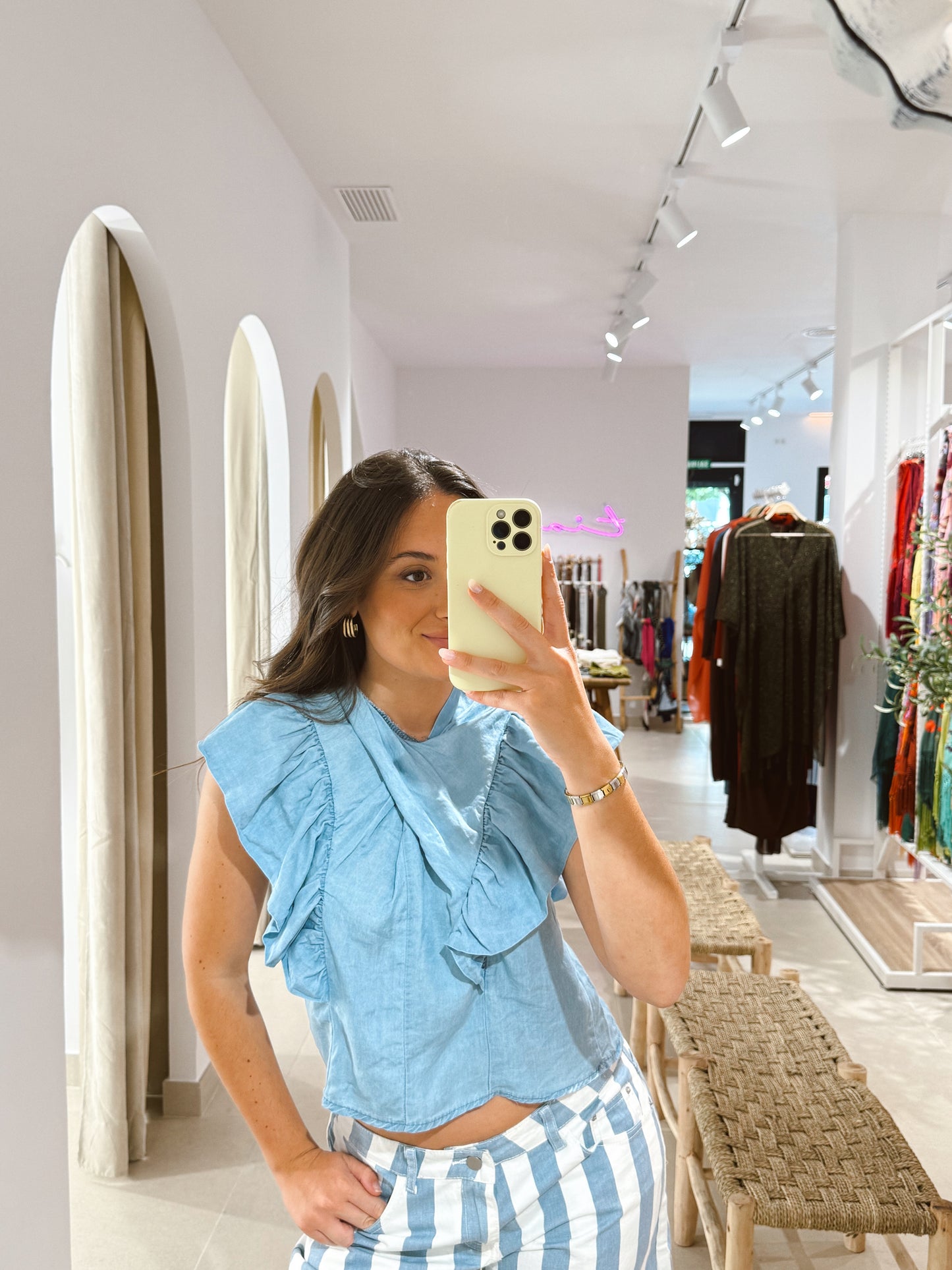BLUSA NUDO VOLANTES DENIM