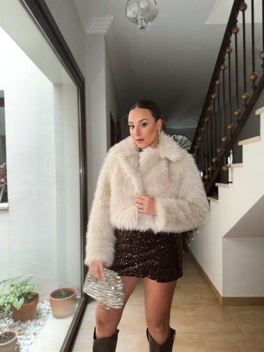 ABRIGO CORTO BEIGE PELOS