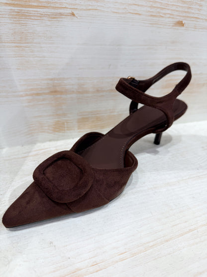 ZAPATO TACÓN MARRÓN HEBILLA
