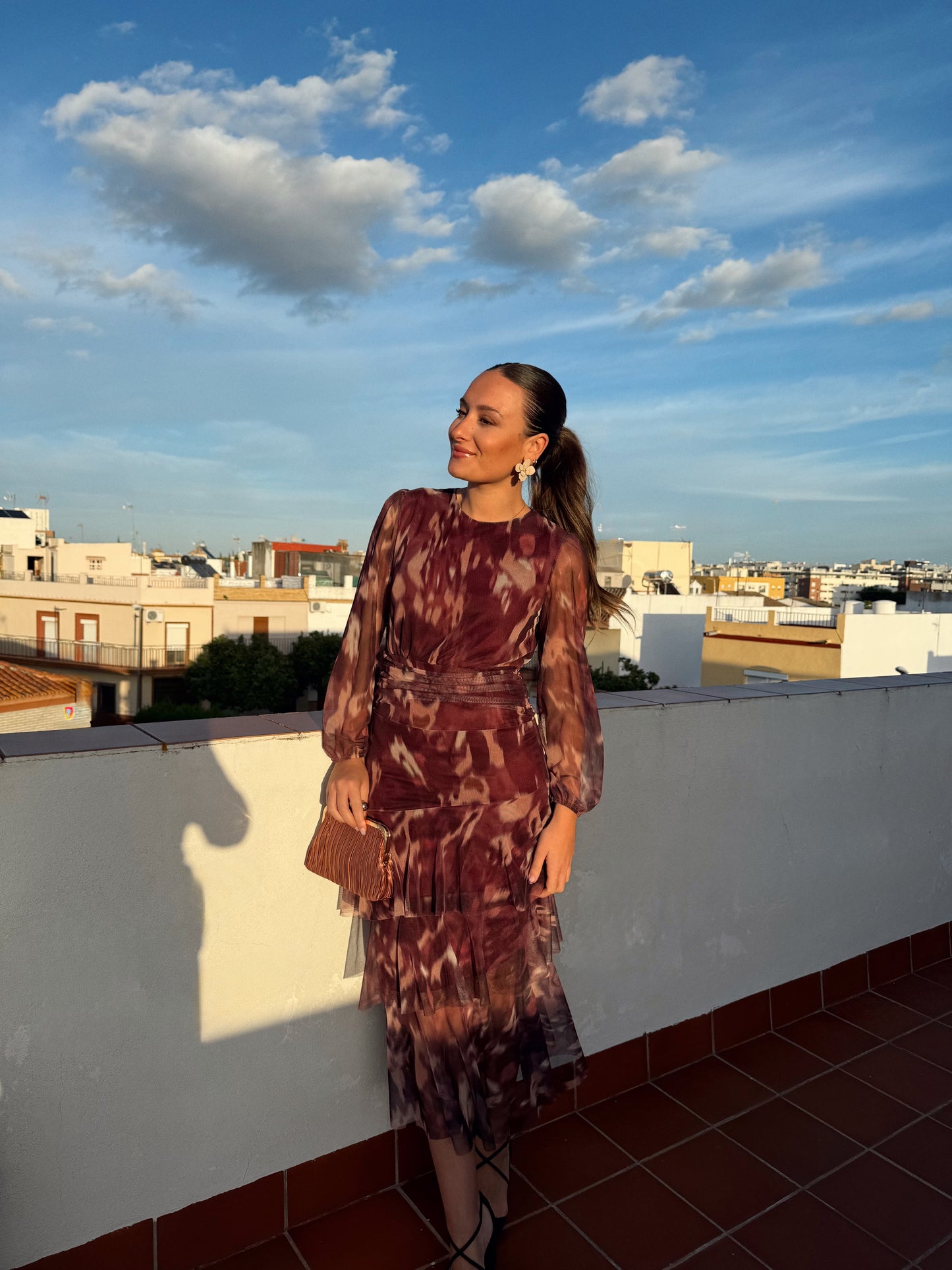 VESTIDO TULL VOLANTES tonos berenjenas