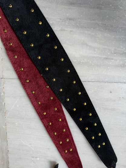 CINTURÓN ANTE TACHUELAS NEGRO/BURDEOS