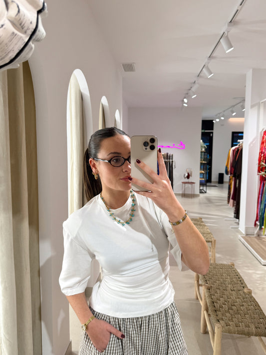 CAMISETA HOMBRERAS ENTALLADA BLANCA