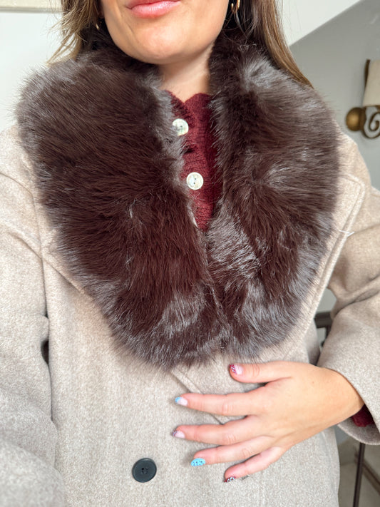 CUELLO PELO SINTÉTICO MARRÓN