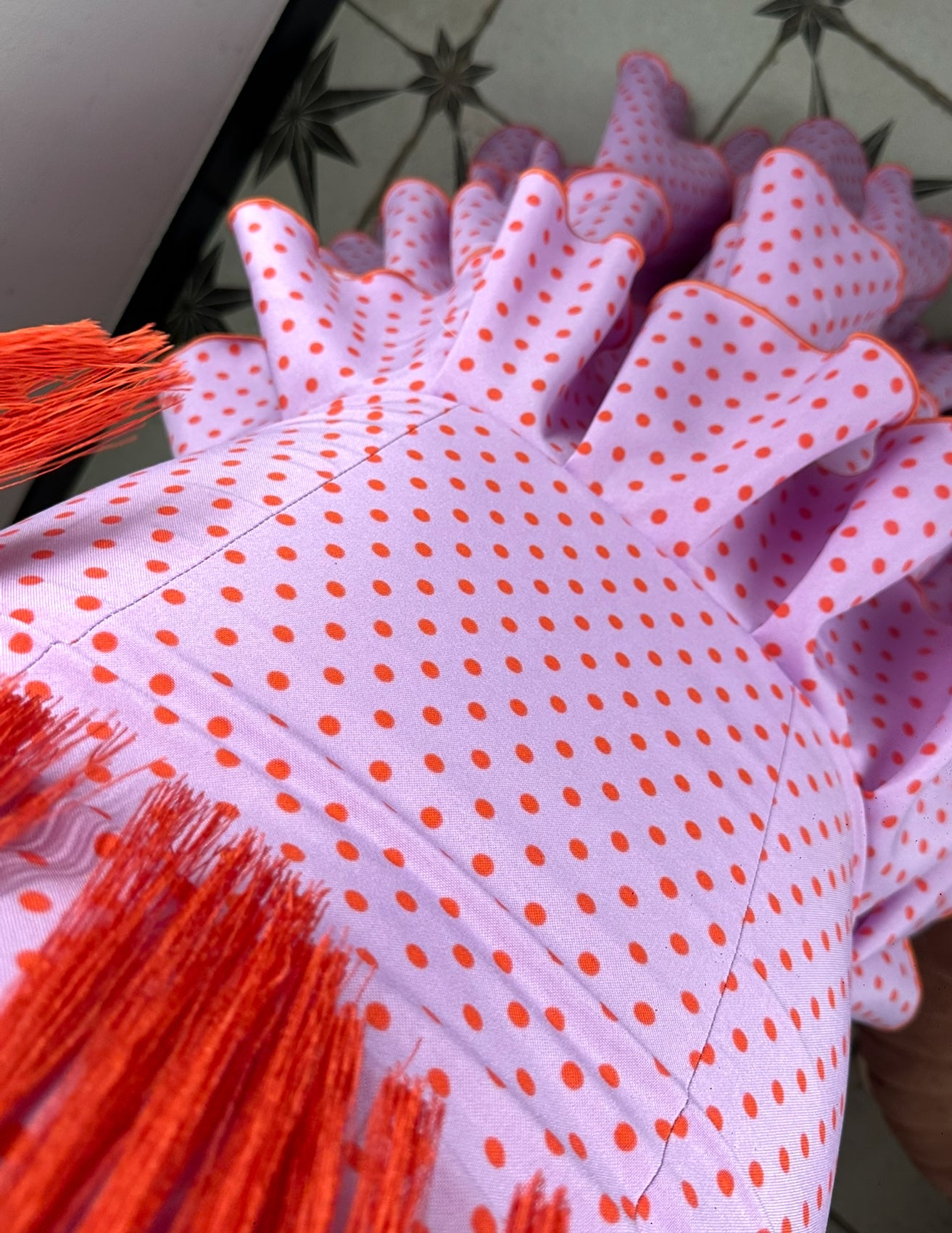 VESTIDO VOLANTES ROSA/NARANJA