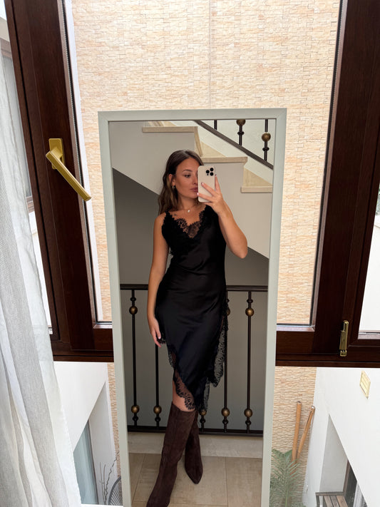 VESTIDO LENCERO NEGRO