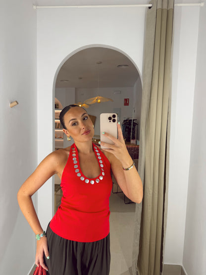 TOP ROJO TACHUELAS PLATA