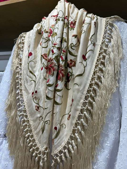 MANTÓN CUADRADO VAINILLA