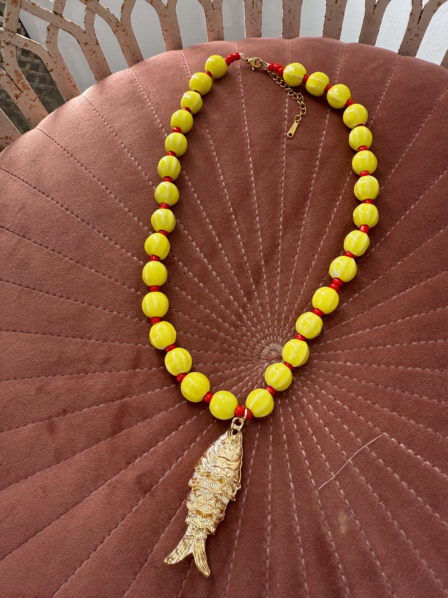 COLLAR LIMA PEZ DORADO