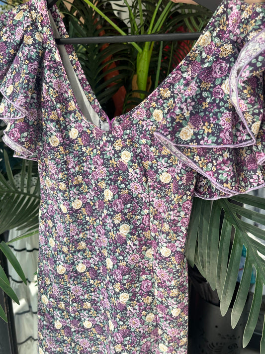 BATA FLORES LIRIO