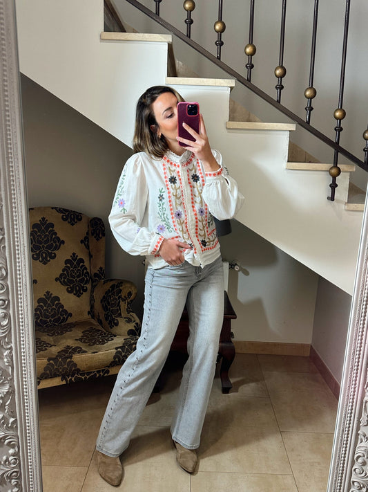 JEANS GRIS TACHUELAS